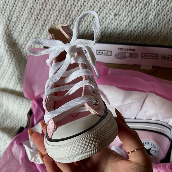 Baby pink hello kitty little kids converse - Picture 3 of 5